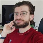 Docente di ruolo in Matematica e Scienze con esperienza pluriennale, impartisce lezioni in presenza o tramite webcam